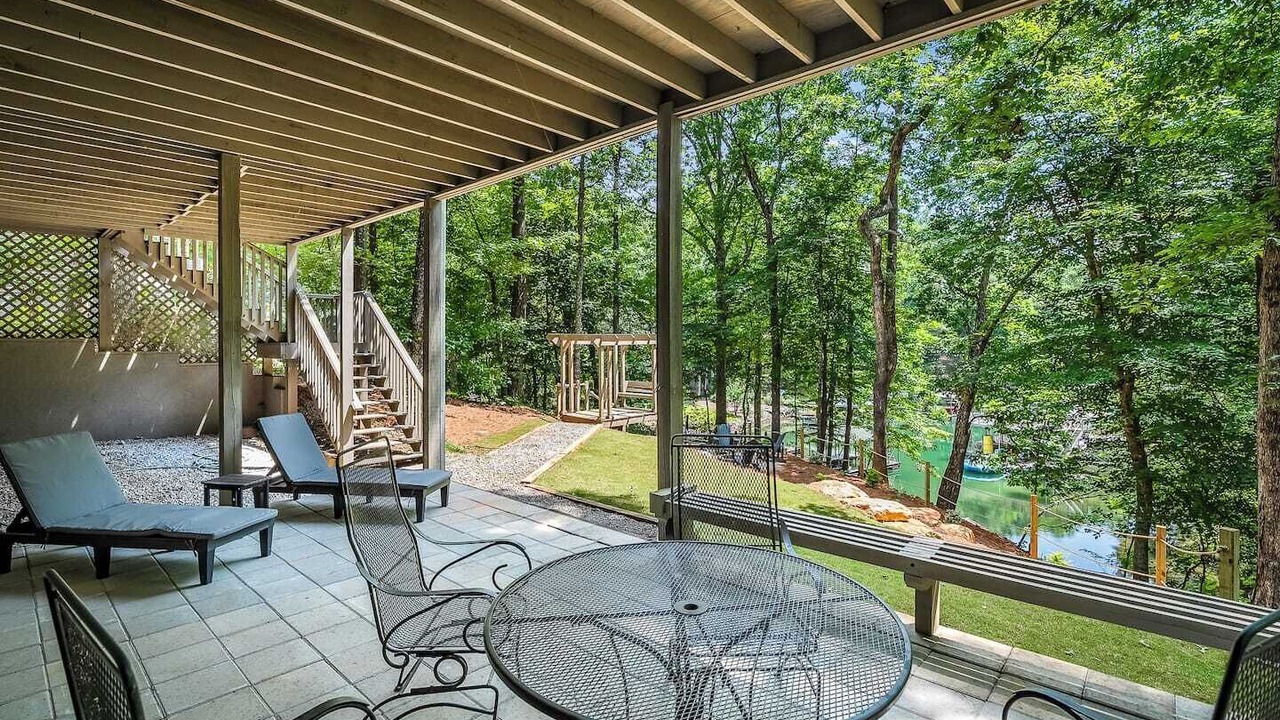 Photo of Patio Balcony in Six Mile