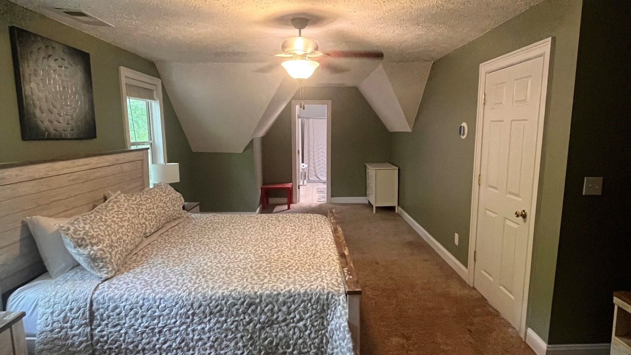 Photo of Bedroom in Eatonton