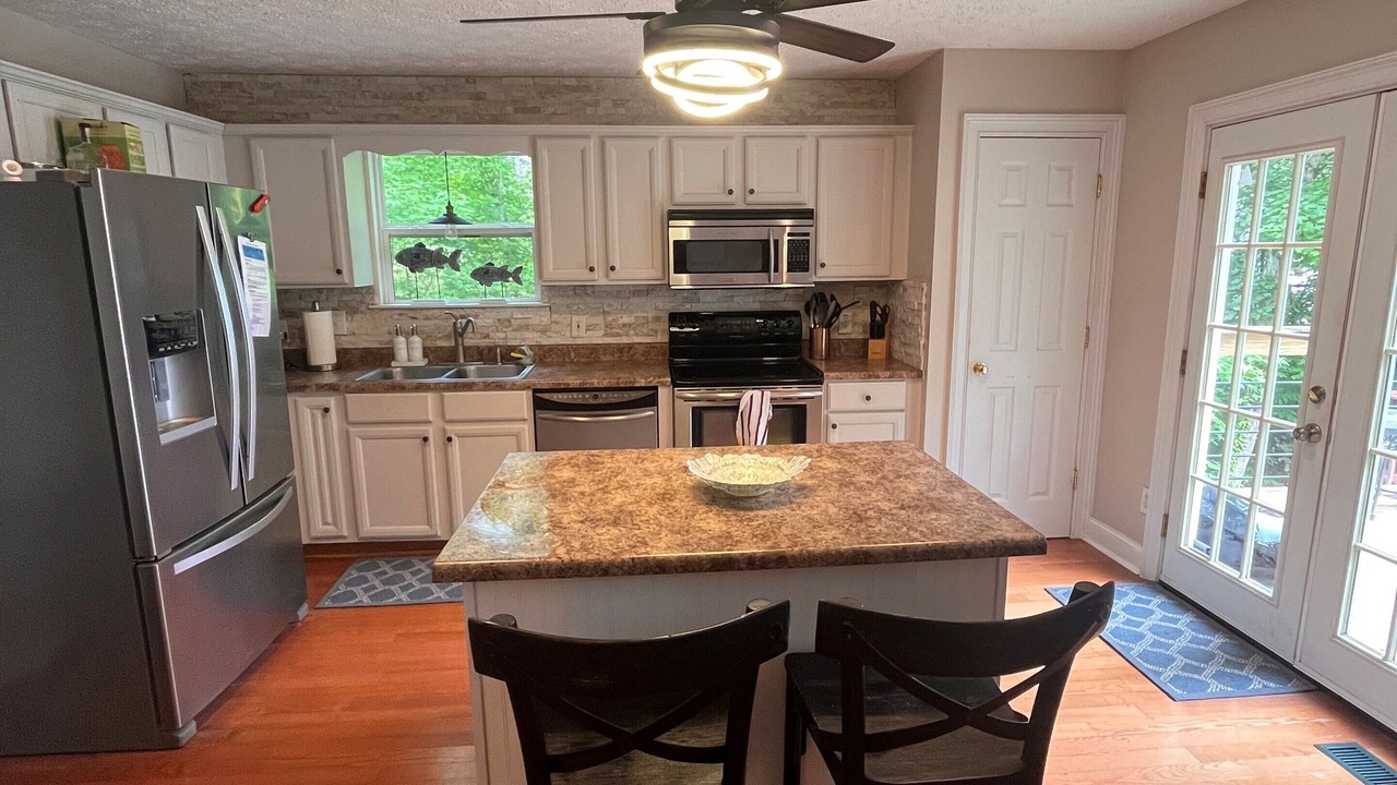 Photo of Kitchen in Eatonton
