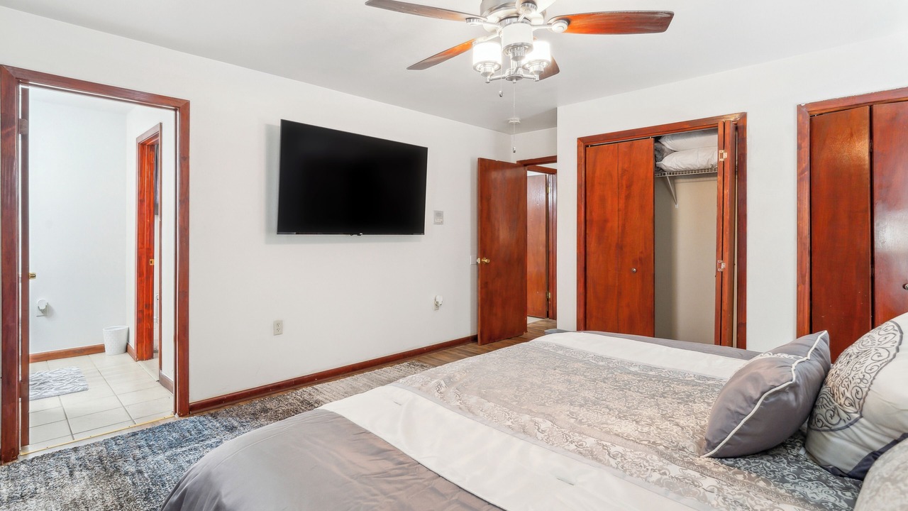 Photo of Bedroom in Pines Village