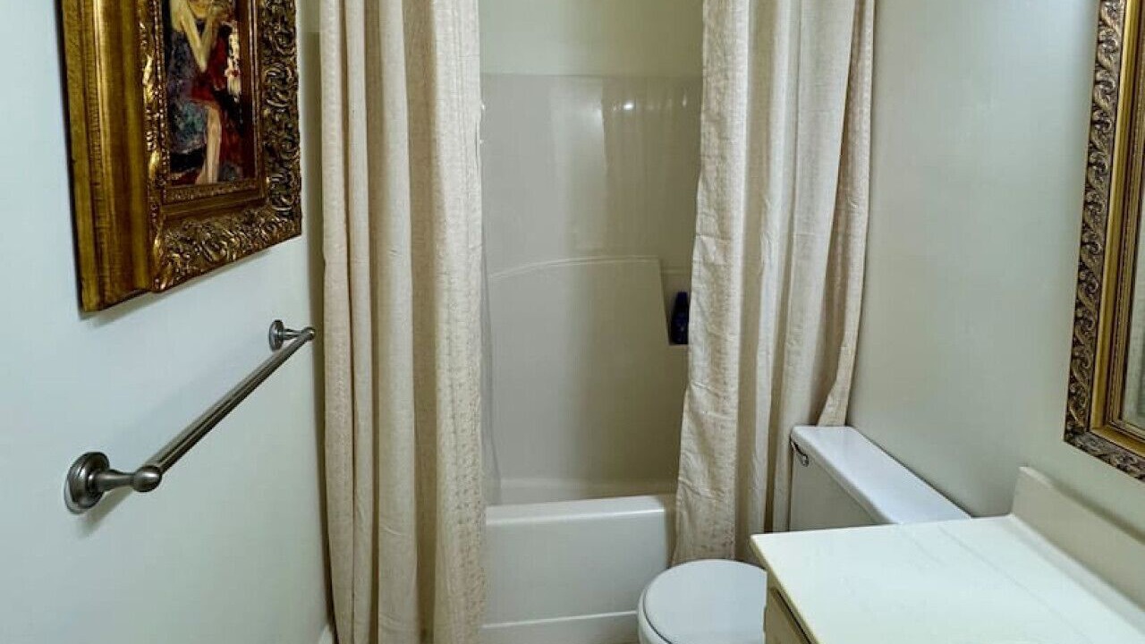 Photo of Bathroom in Griffin
