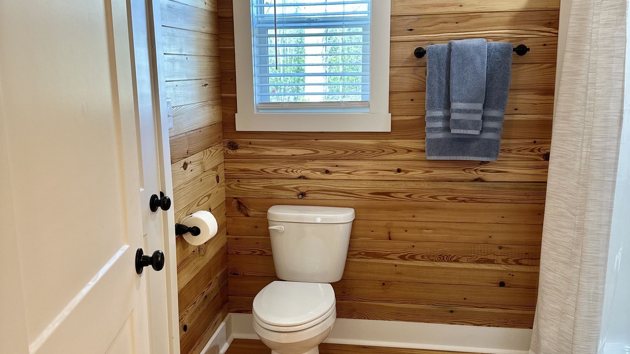 Photo of Bathroom in Poulan