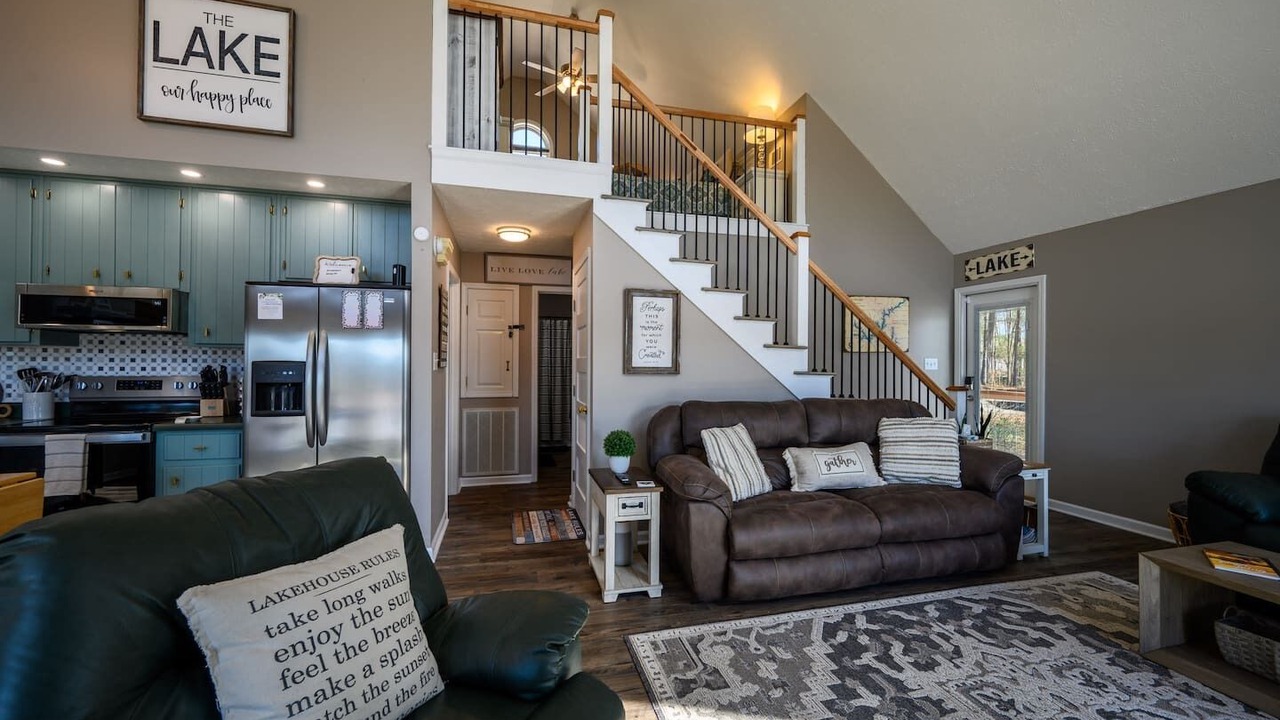 Photo of Livingroom in Eatonton
