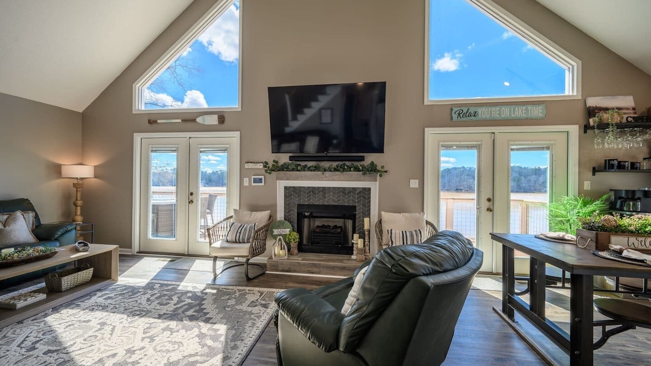 Photo of Livingroom in Eatonton