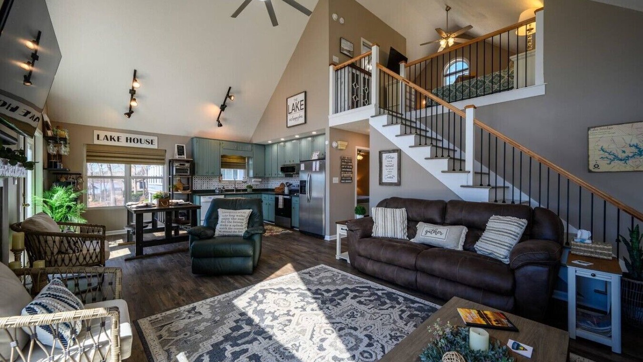 Photo of Livingroom in Eatonton