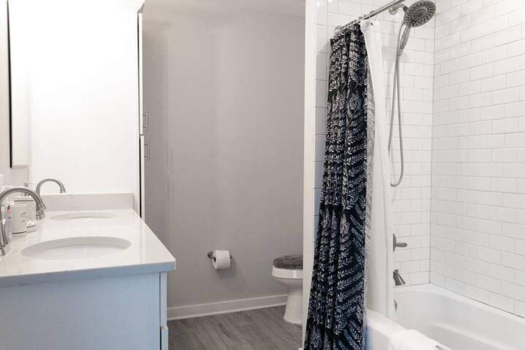 Photo of Bathroom in Gresham Park