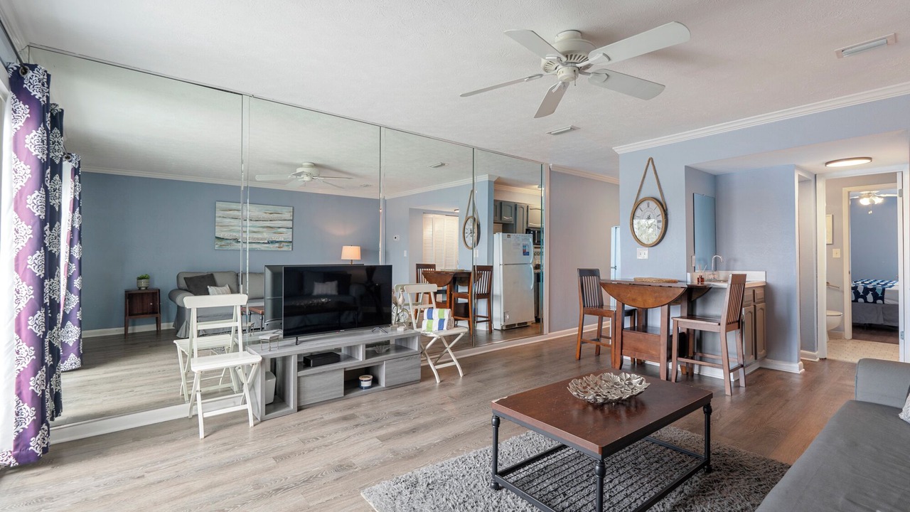 Photo of Livingroom in El Centro Beach