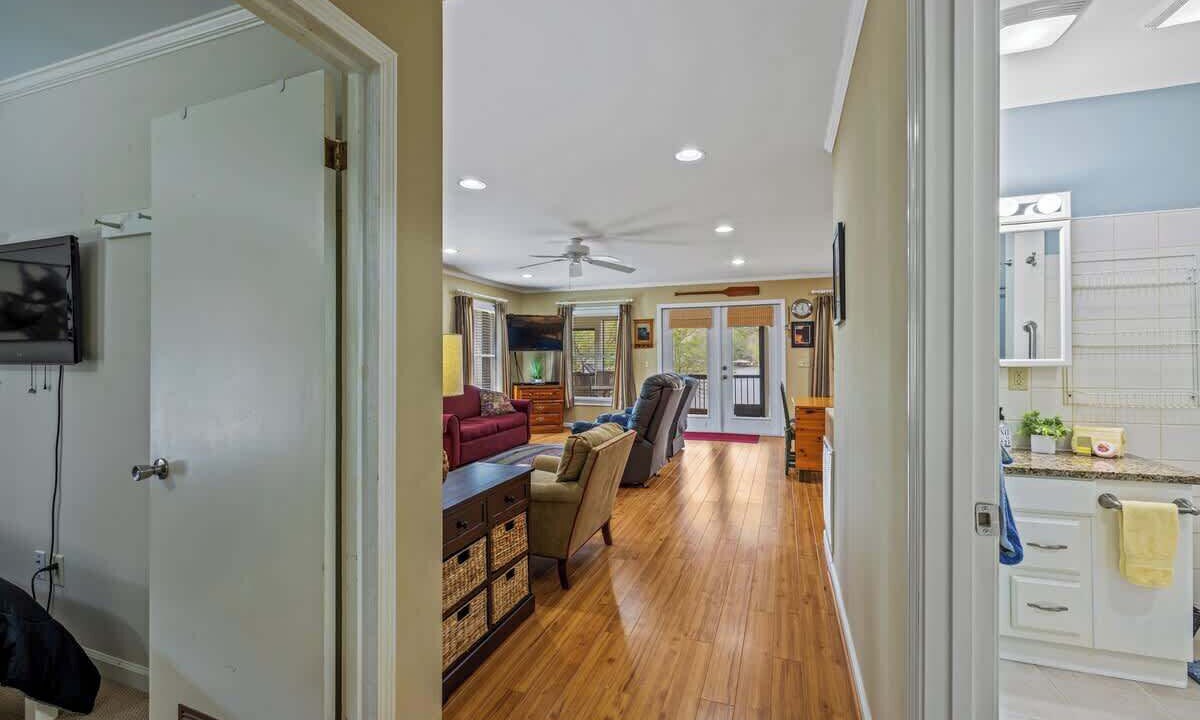 Photo of Livingroom in Eatonton