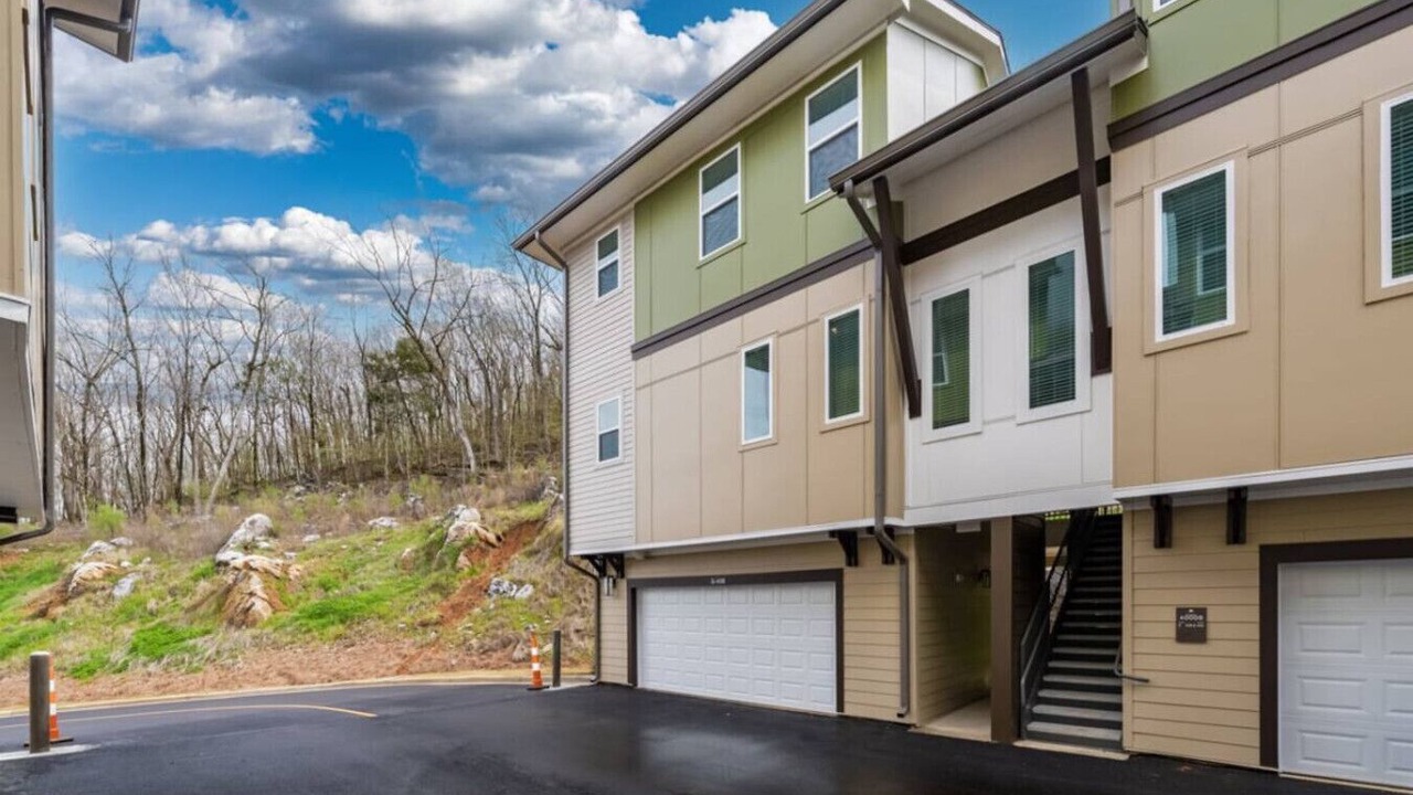 Photo of Outdoor in Pelham