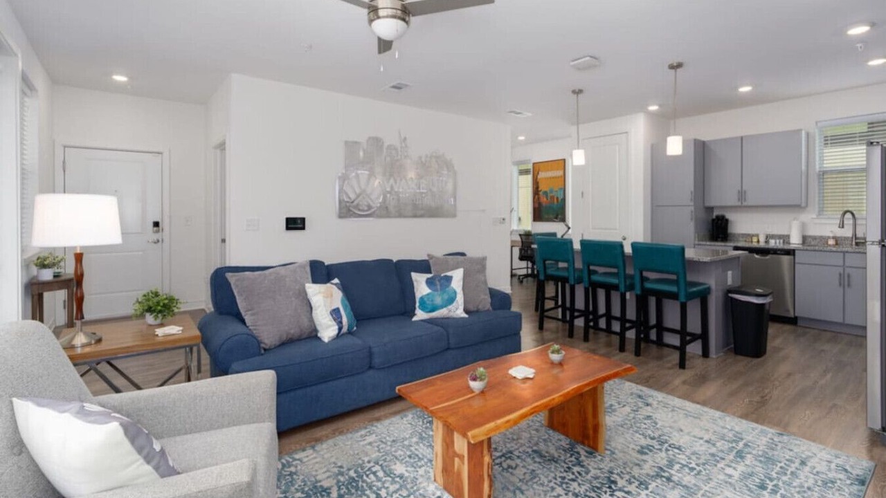 Photo of Livingroom in Pelham