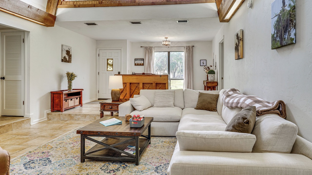Photo of Livingroom in Melrose