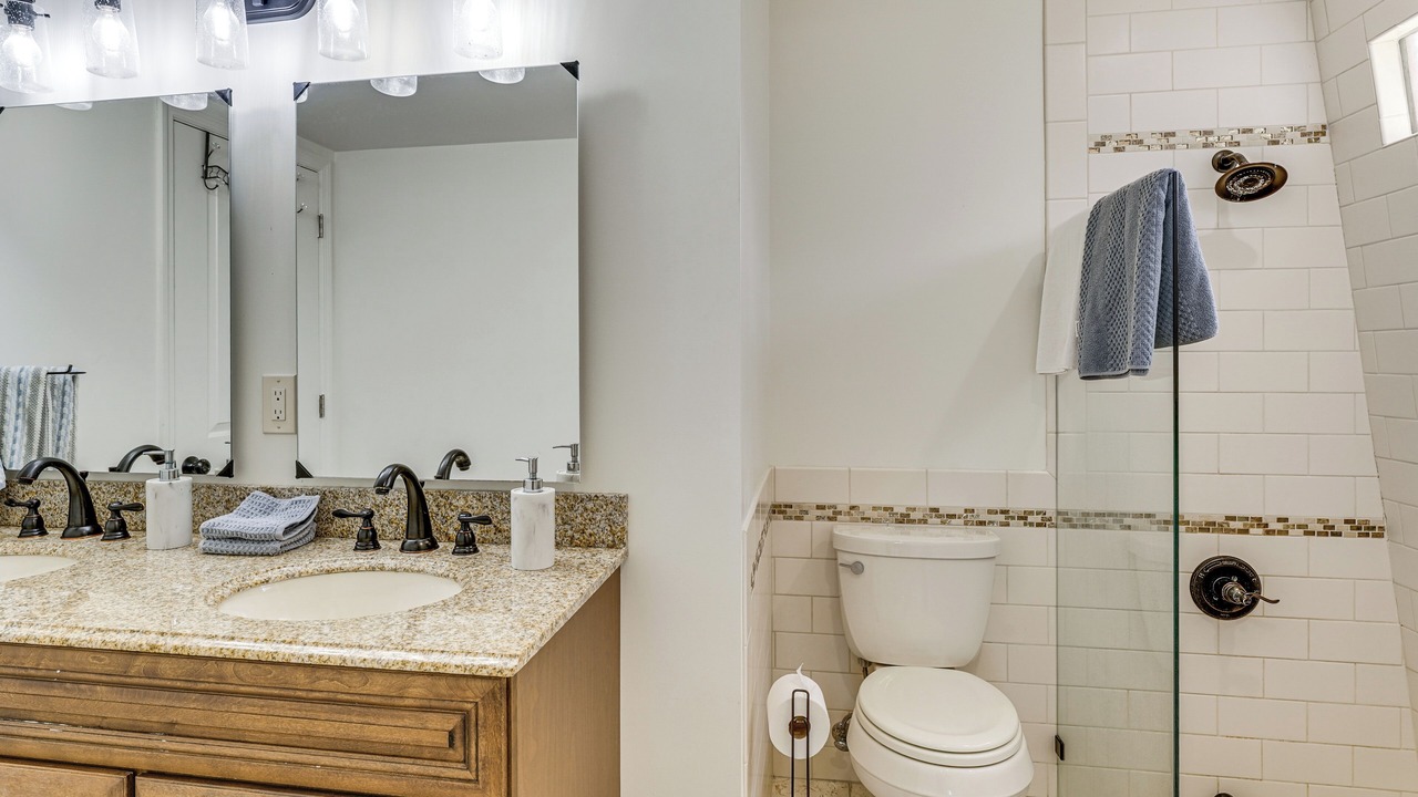 Photo of Bathroom in Melrose