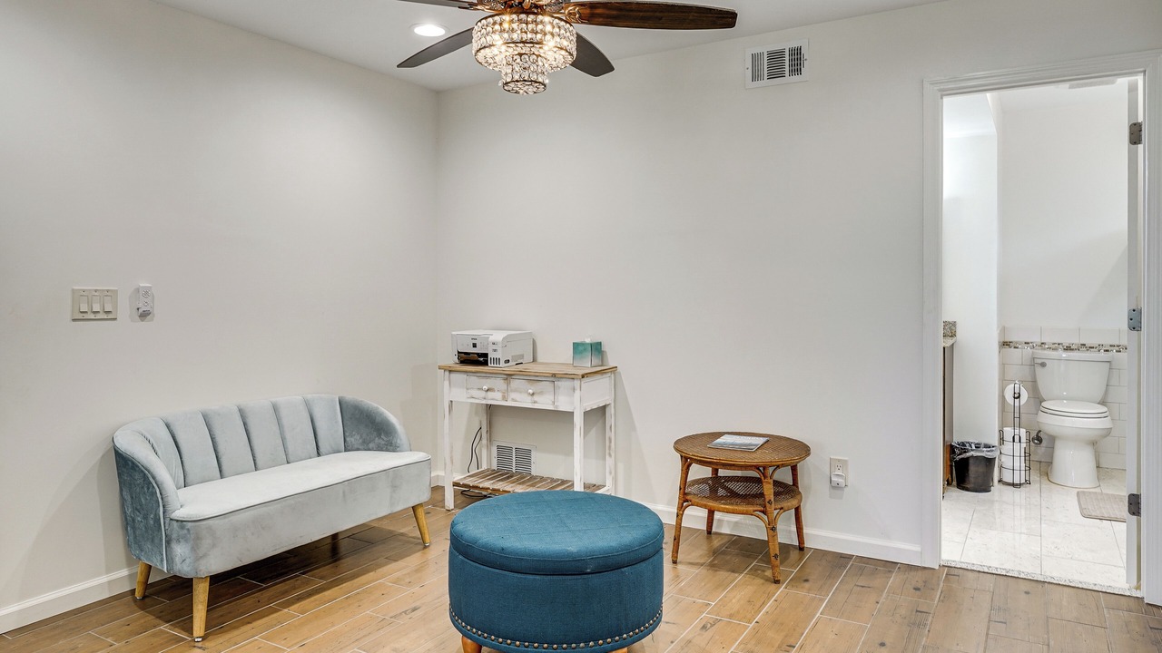 Photo of Livingroom in Melrose