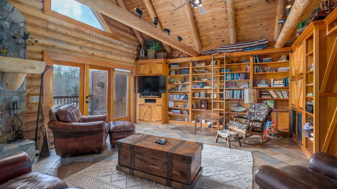 Photo of Livingroom in Northport
