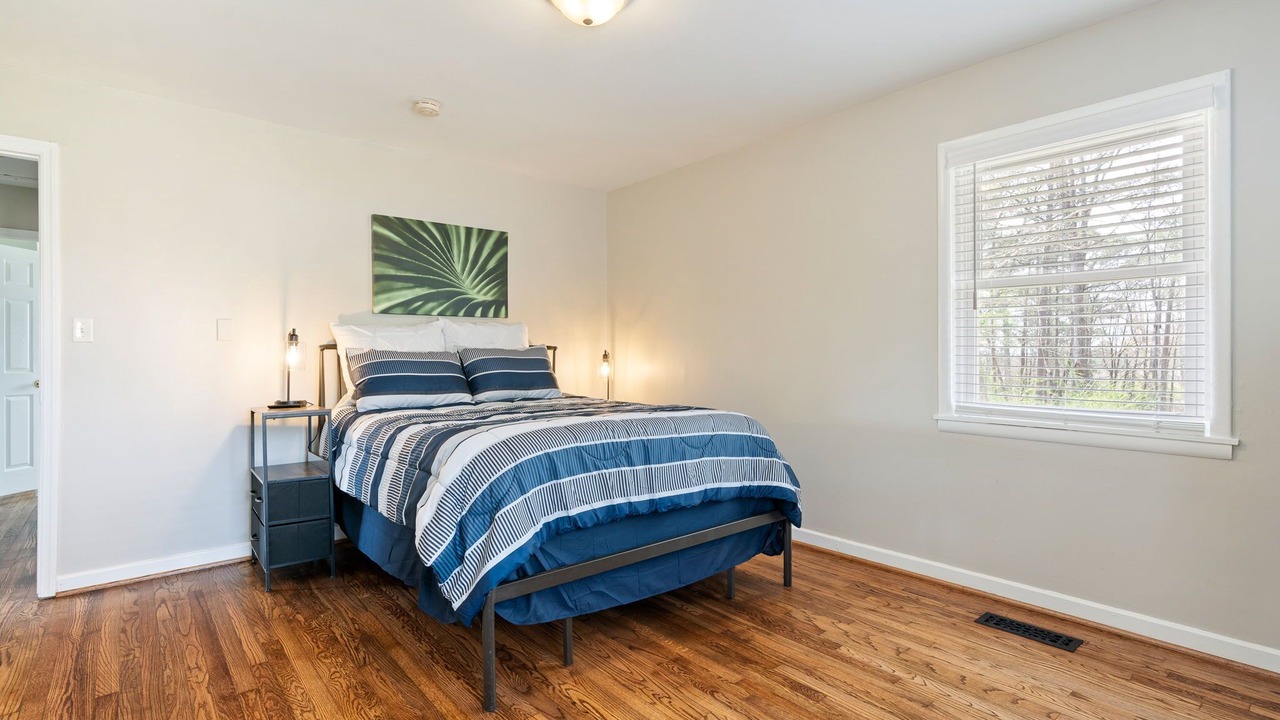Photo of Bedroom in Gardendale