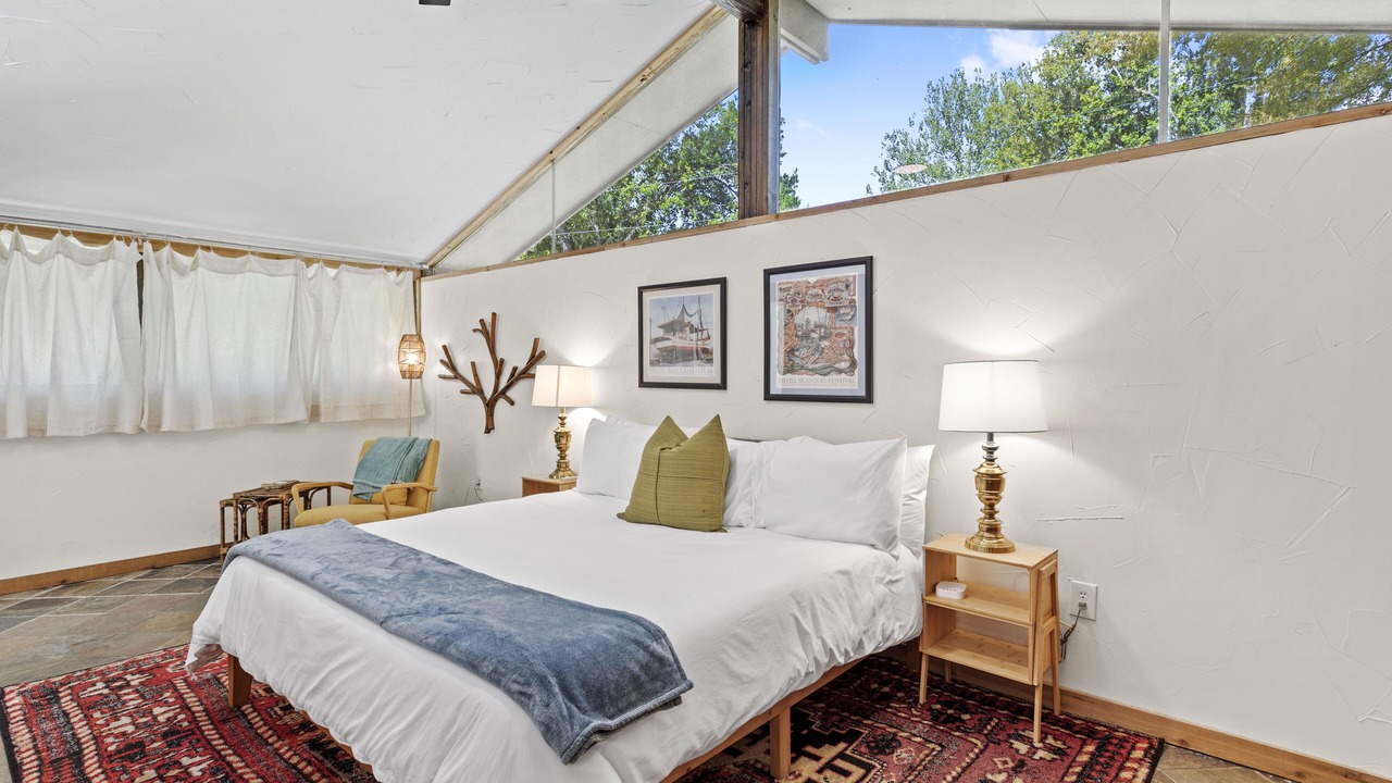 Photo of Bedroom in Ocean Springs