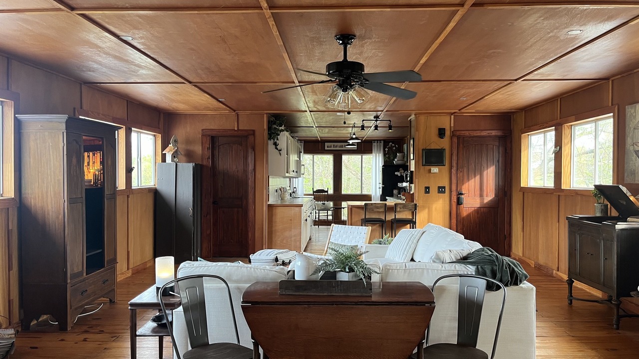 Photo of Livingroom in Canton