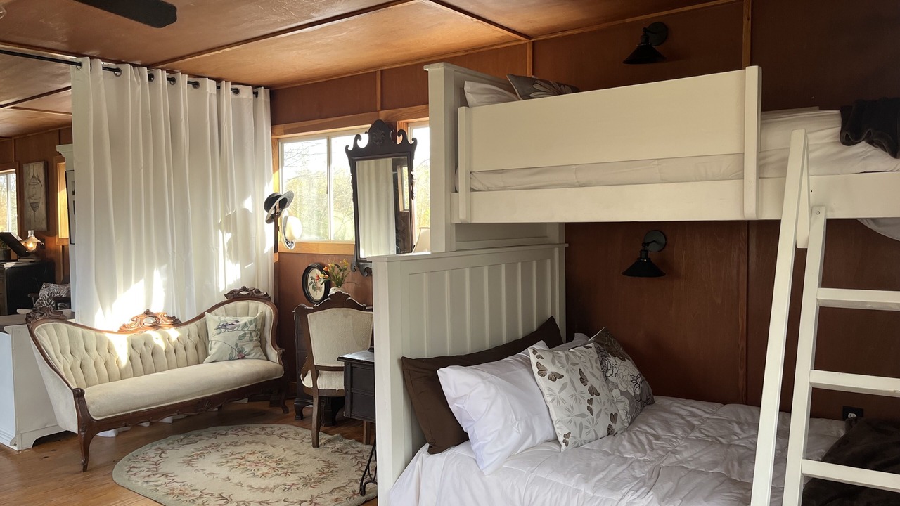 Photo of Bedroom in Canton