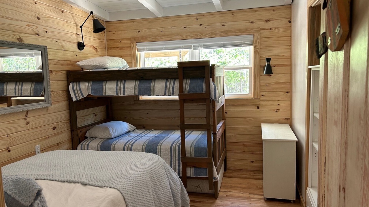 Photo of Bedroom in Alabama Gulf Coast