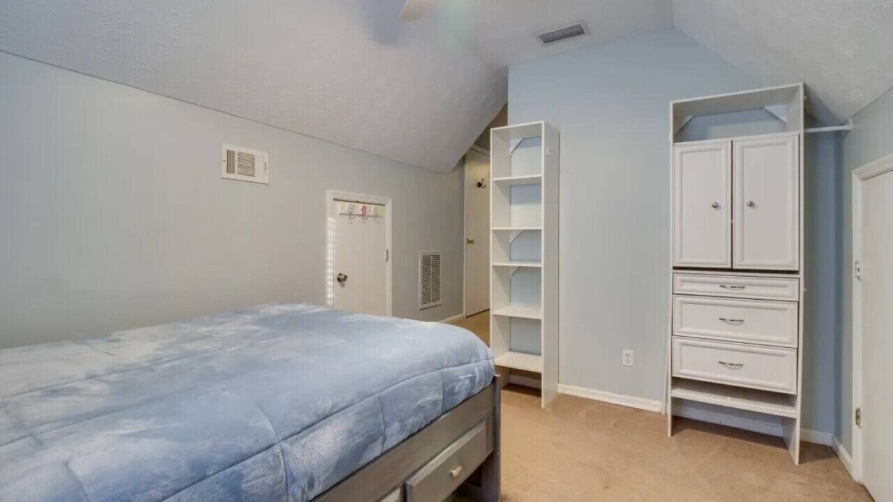 Photo of Bedroom in Whitemarsh Island