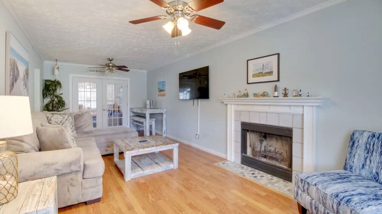 Photo of Bedroom in Whitemarsh Island