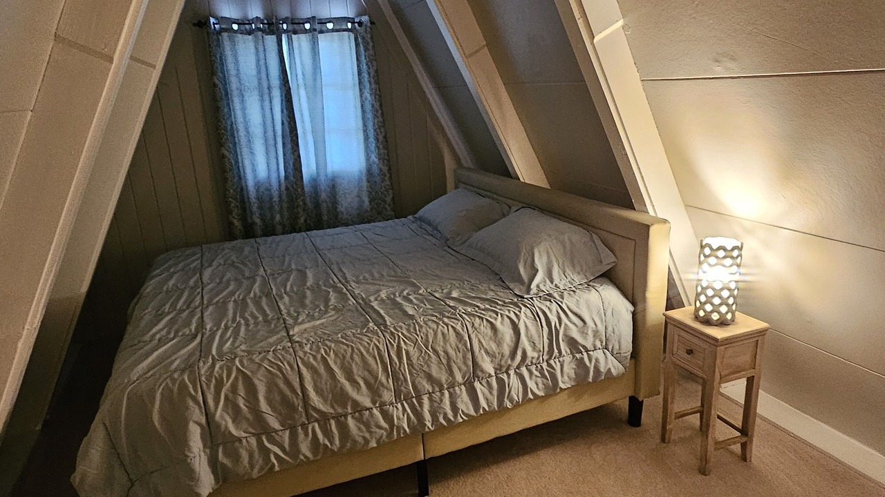 Photo of Bedroom in Warwick