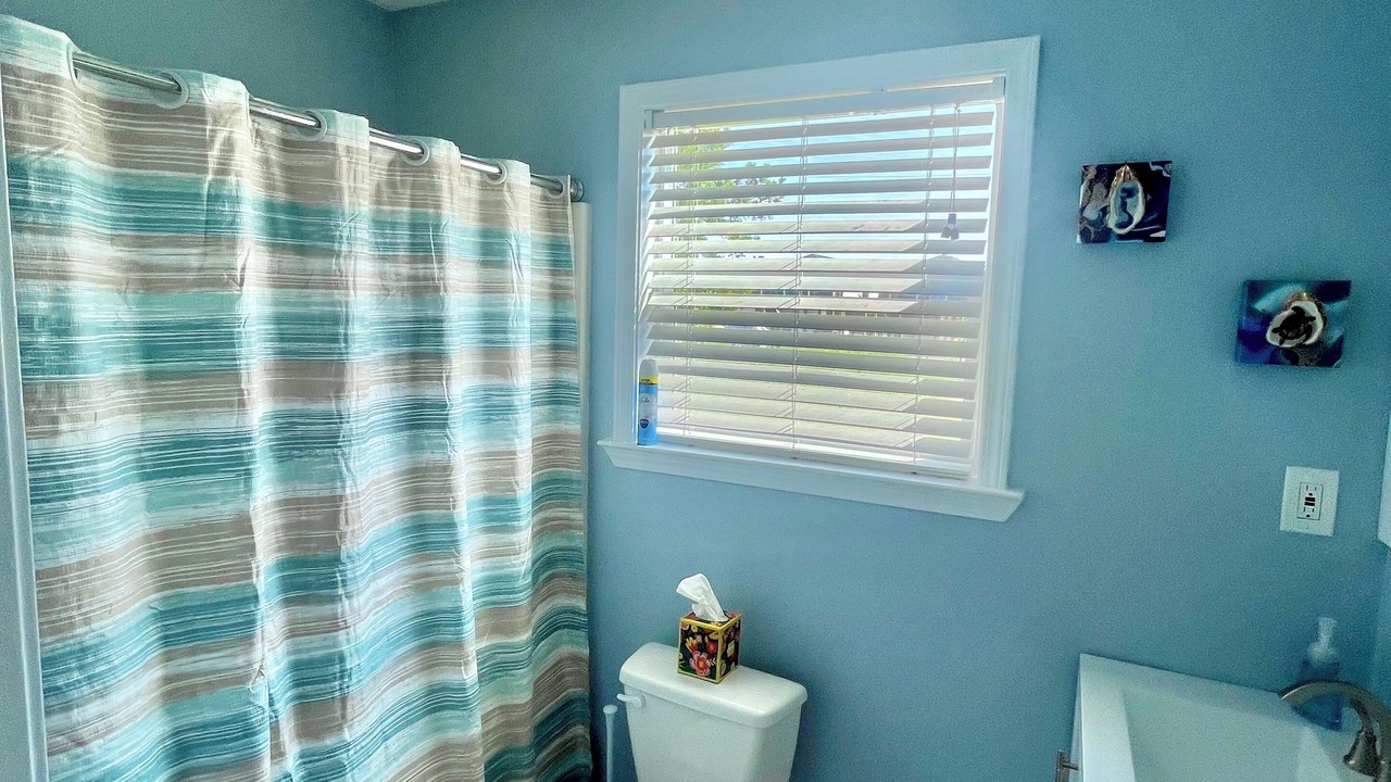 Photo of Bathroom in Shoreline Park