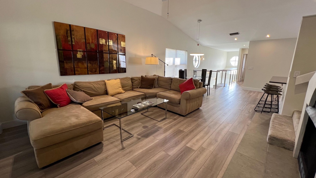 Photo of Livingroom in Ventura