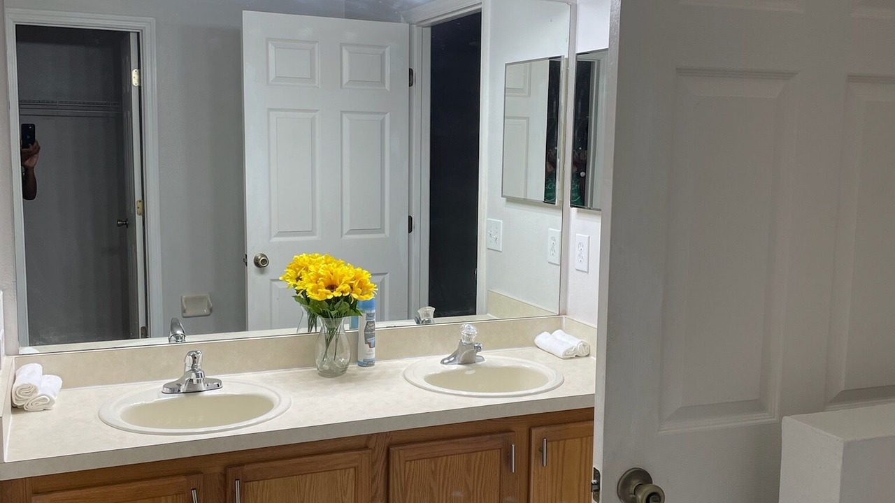 Photo of Bathroom in Sunset Ridge