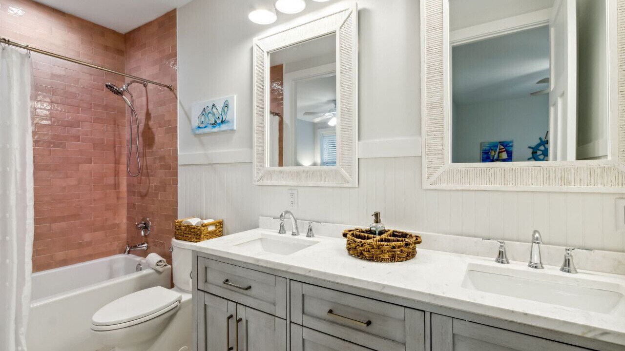 Photo of Bathroom in Fernandina Beach