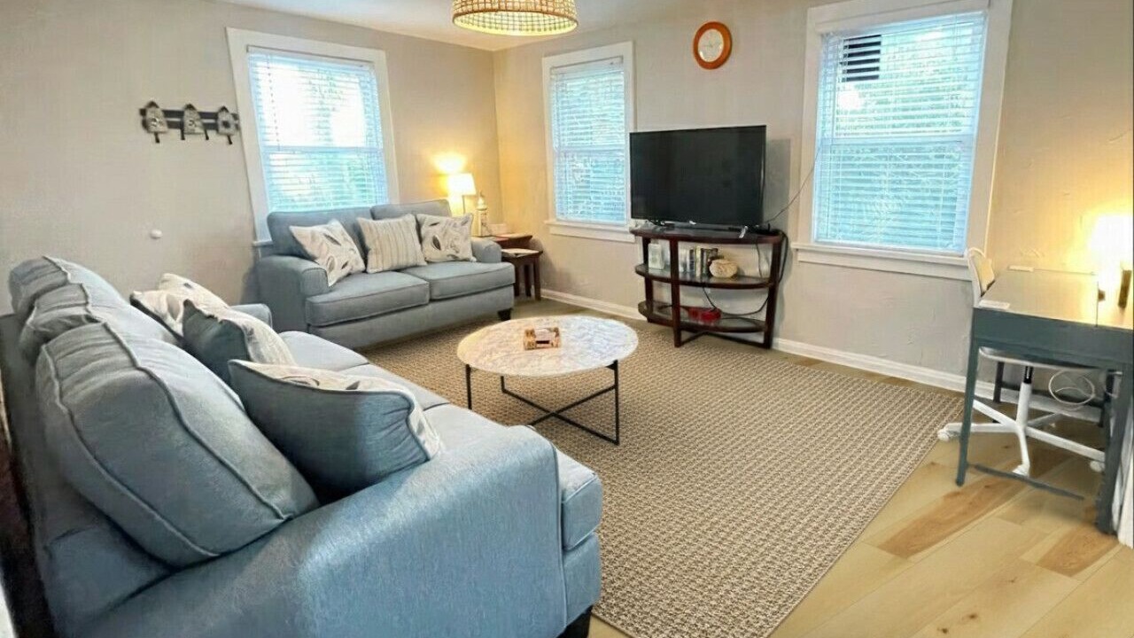 Photo of Livingroom in Jacksonville Beach
