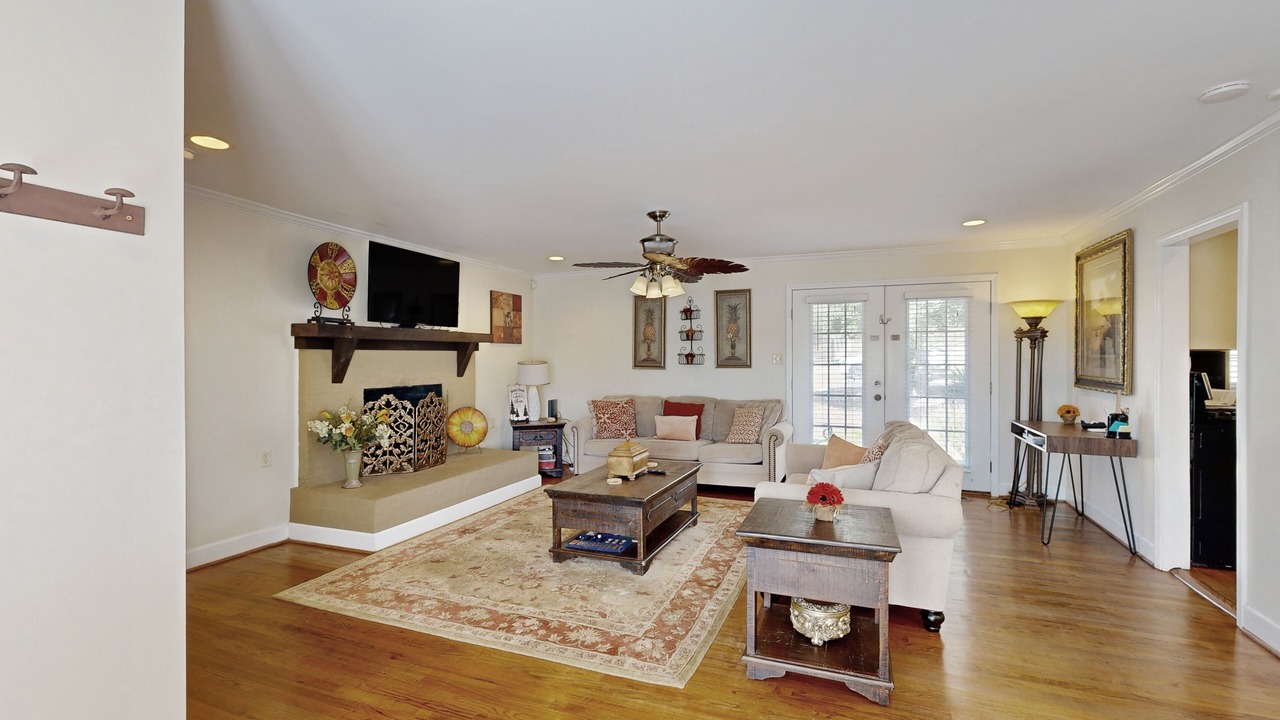 Photo of Livingroom in Northport