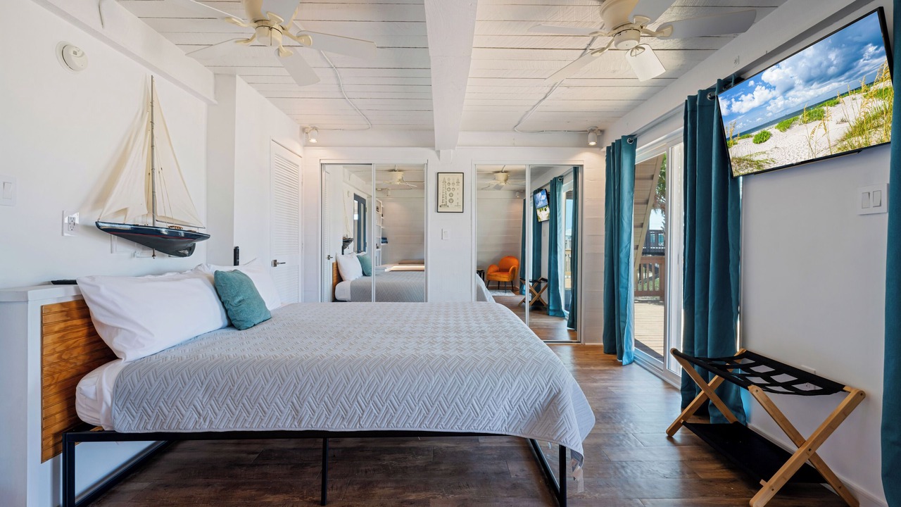 Photo of Bedroom in Silver Cay