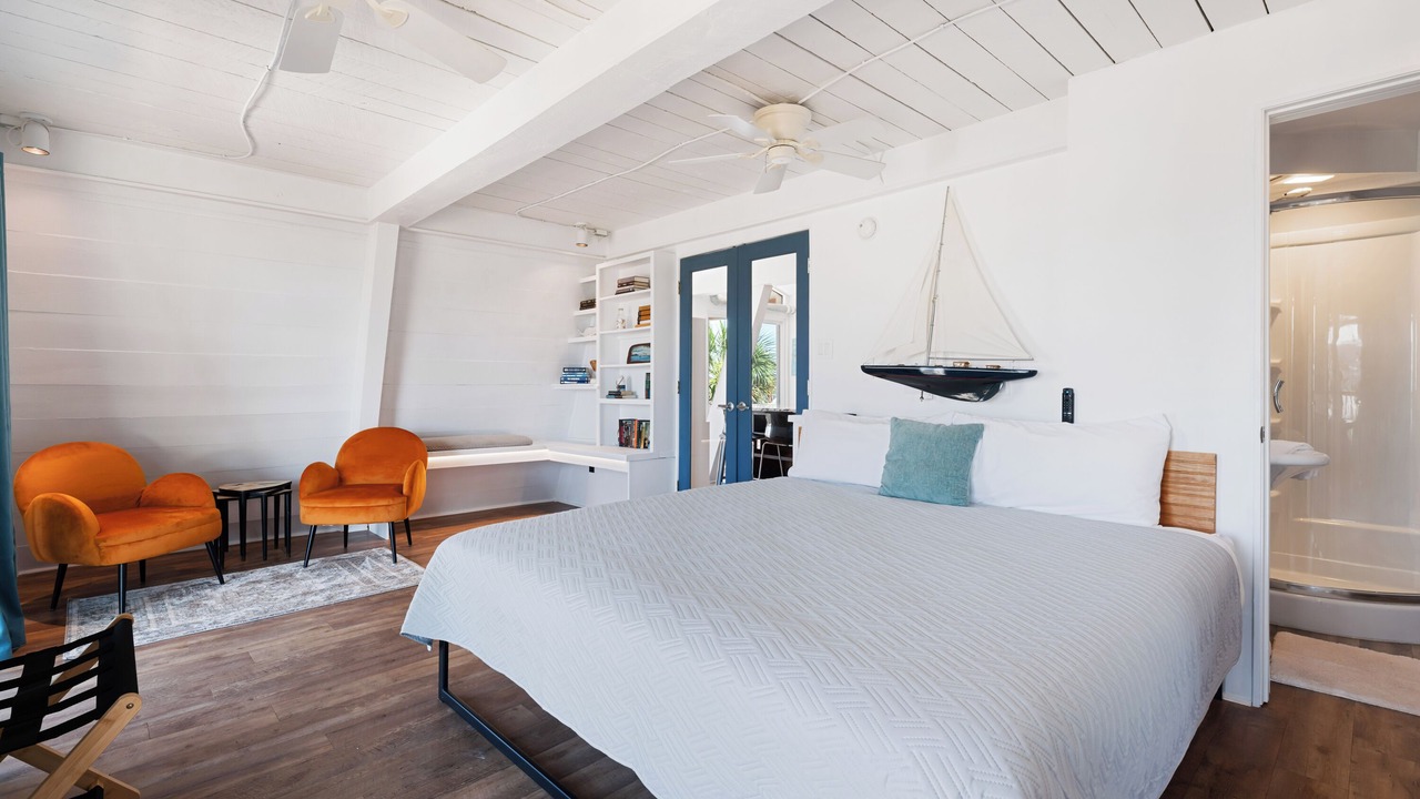 Photo of Bedroom in Silver Cay