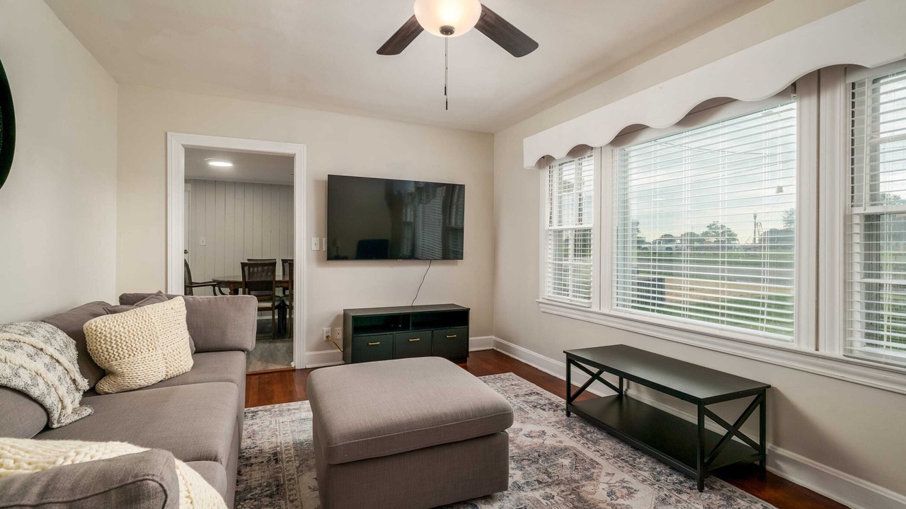 Photo of Livingroom in Tuscaloosa