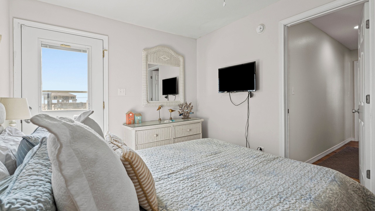 Photo of Bedroom in Silver Cay