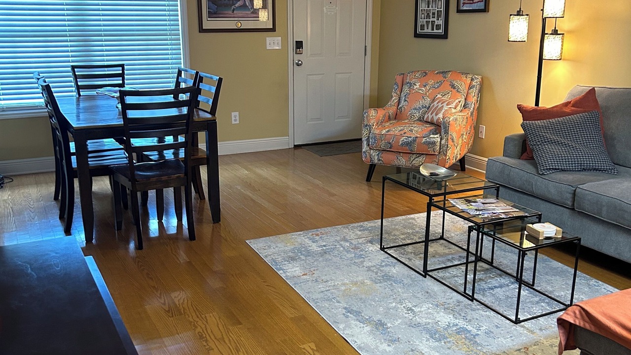 Photo of Livingroom in Auburn