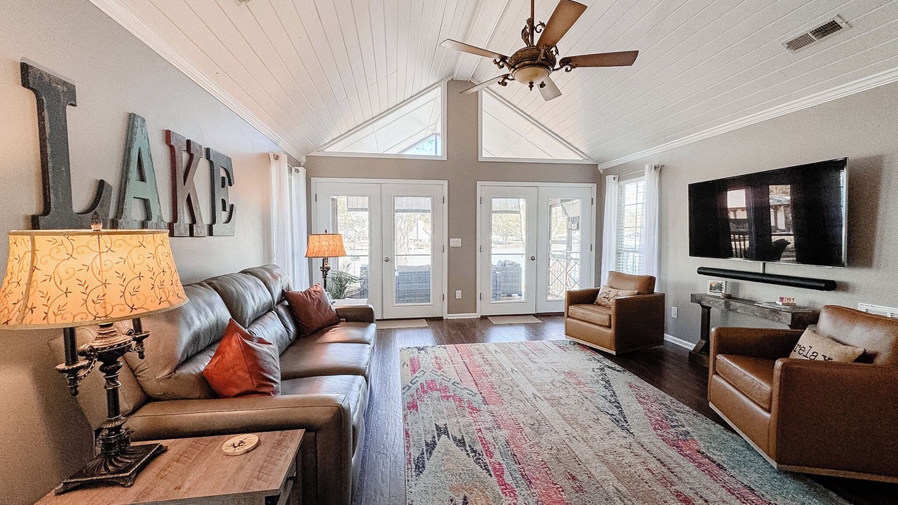 Photo of Livingroom in Smith Mountain Estates