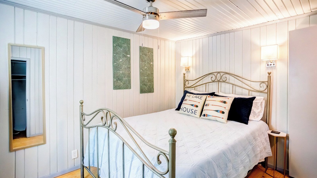 Photo of Bedroom in Titus