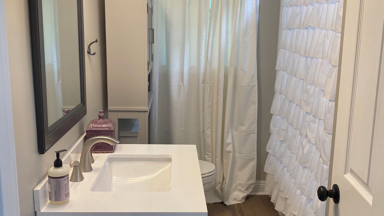 Photo of Bathroom in Laurel