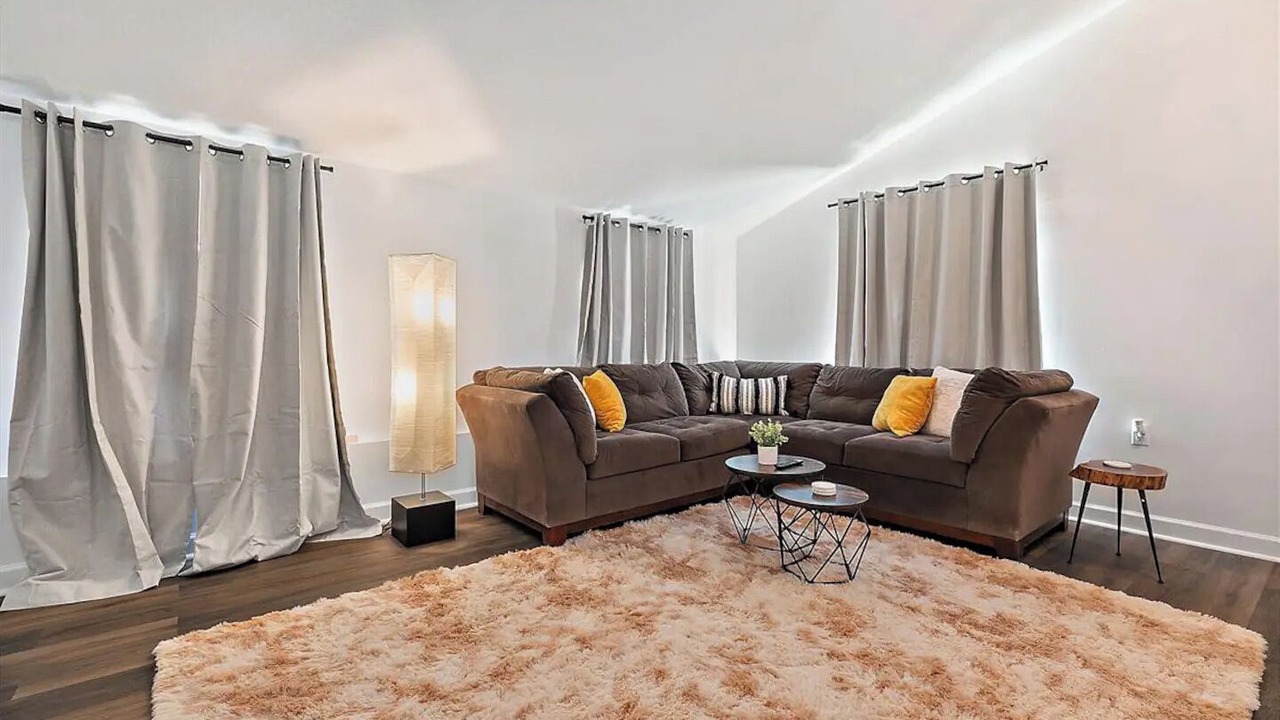 Photo of Livingroom in Murray Hill