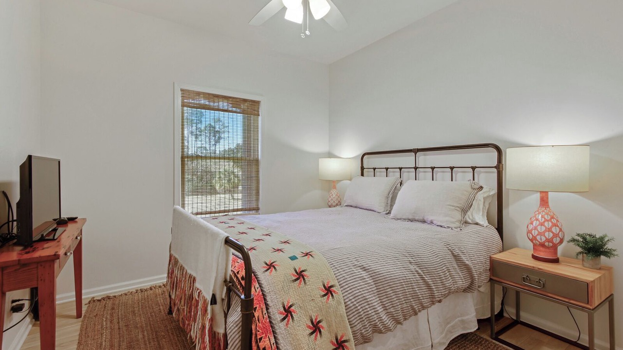 Photo of Bedroom in Henderson Point