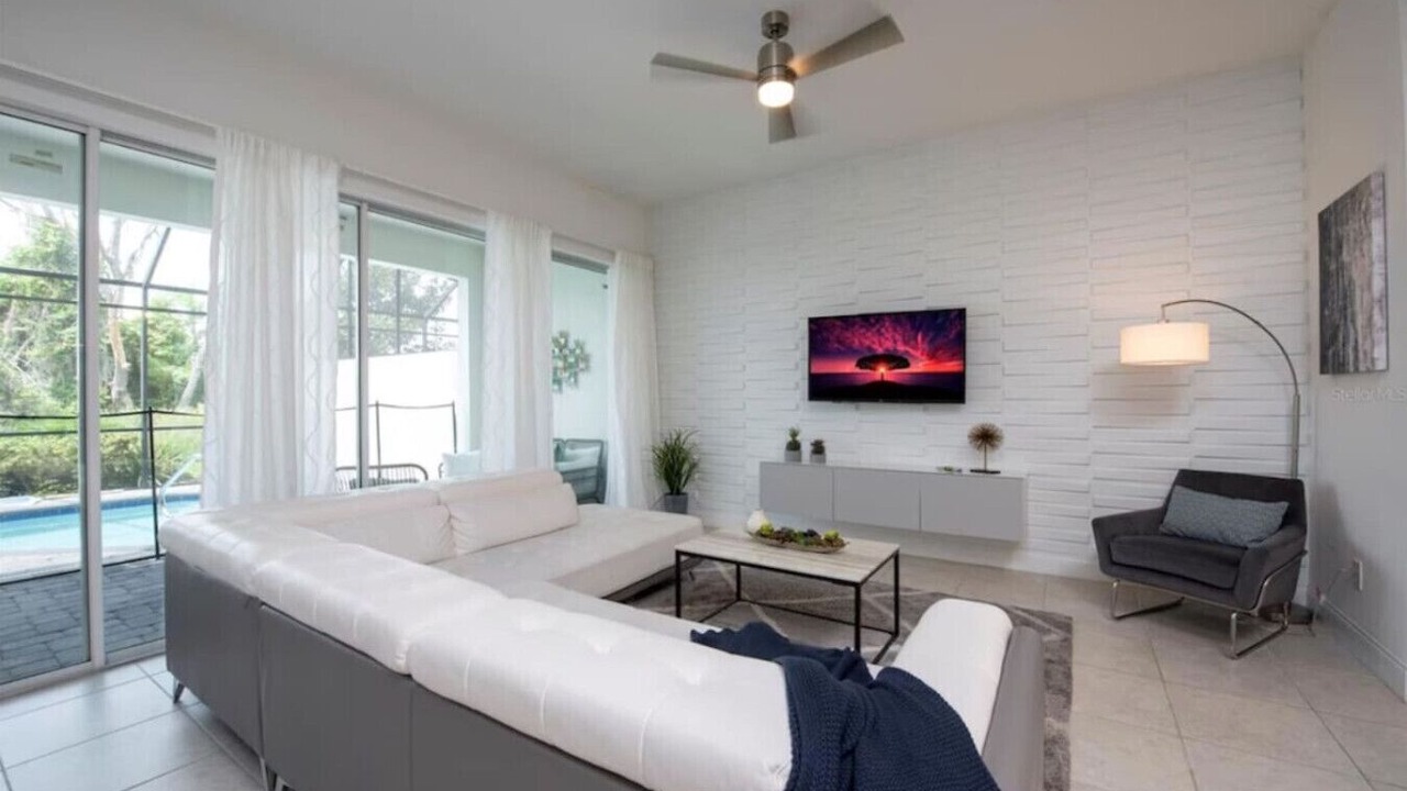 Photo of Livingroom in Davenport
