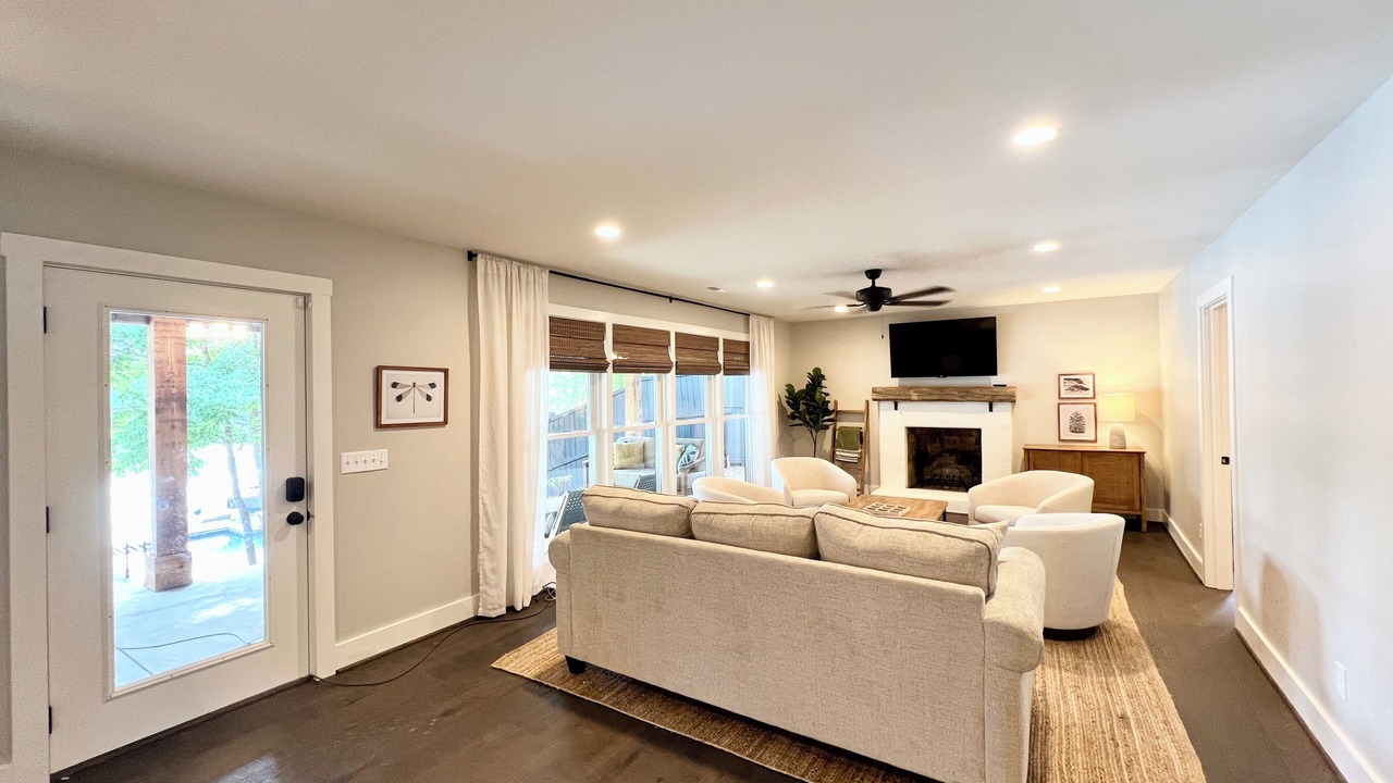 Photo of Livingroom in Crane Hill