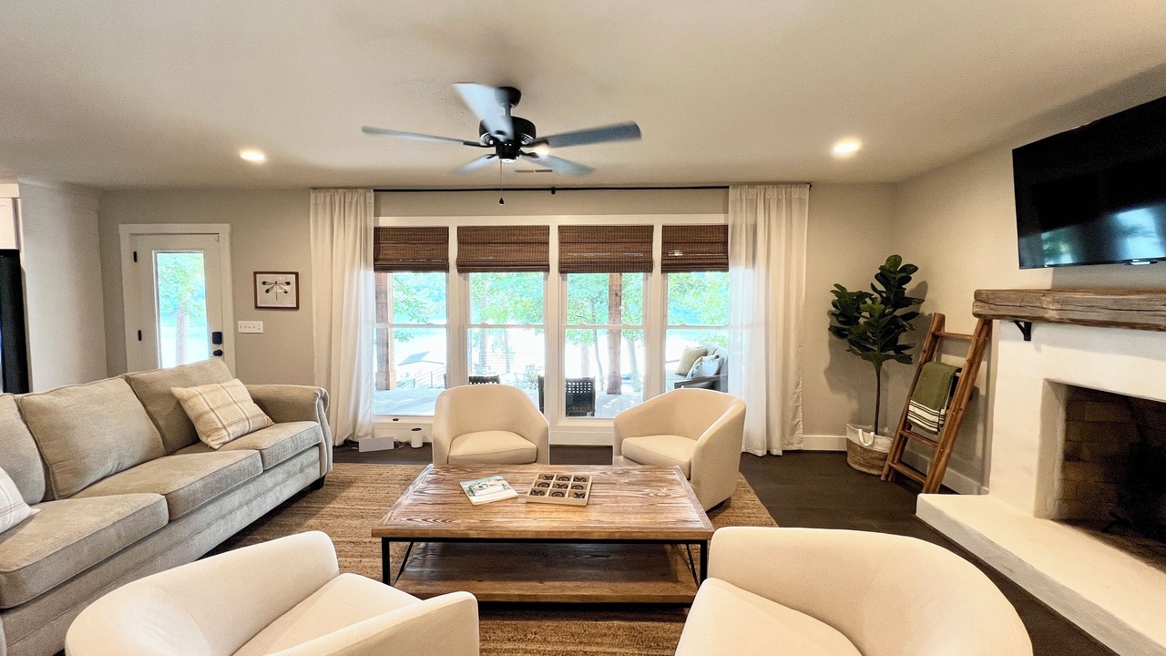 Photo of Livingroom in Crane Hill