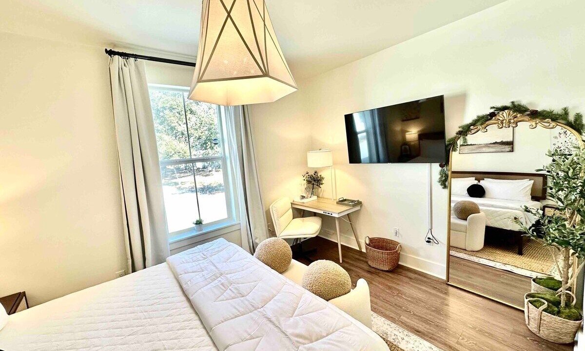 Photo of Bedroom in Ocean Springs