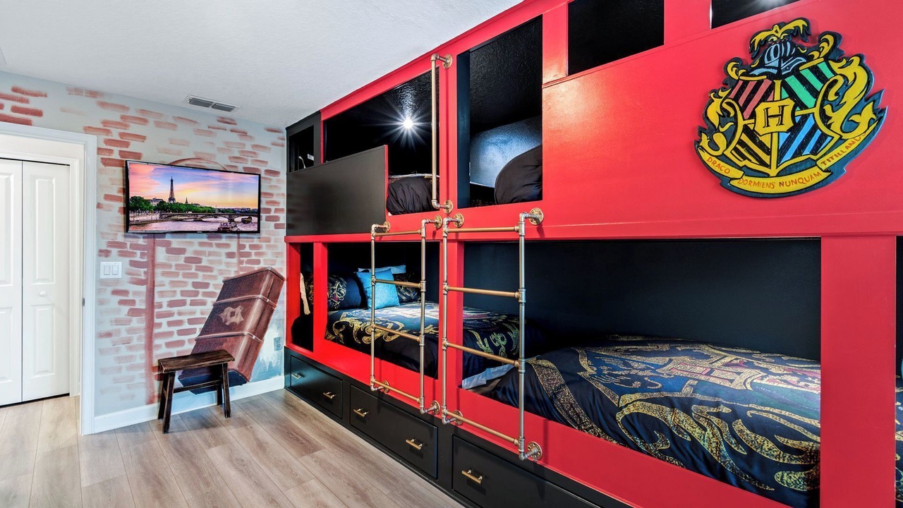 Photo of Bedroom in Bay Lake
