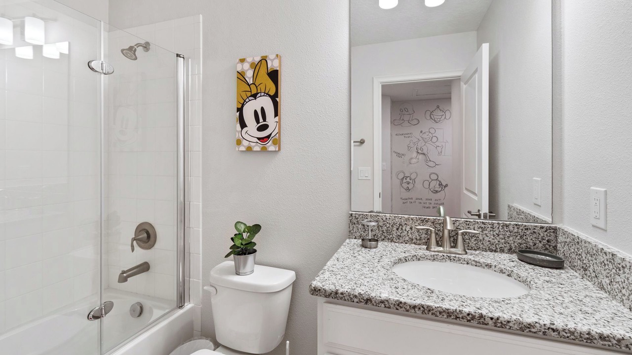 Photo of Bathroom in Bay Lake