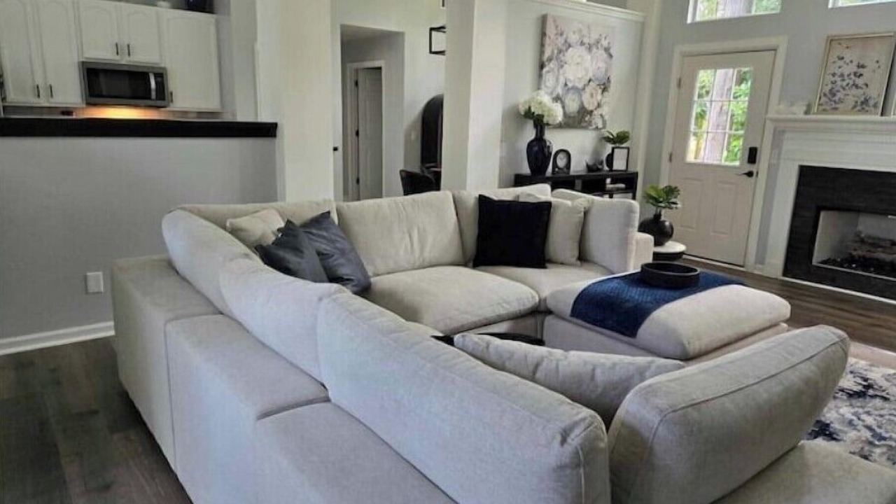Photo of Livingroom in Pooler