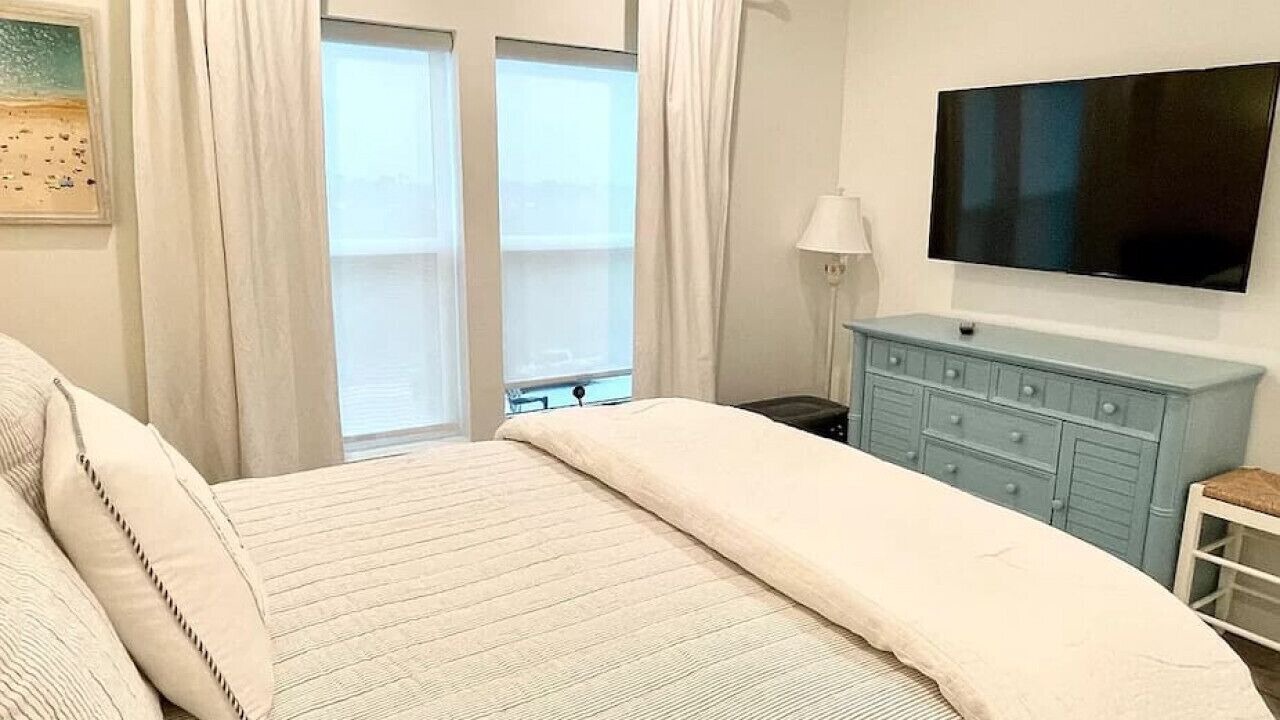 Photo of Bedroom in Gulf Shores